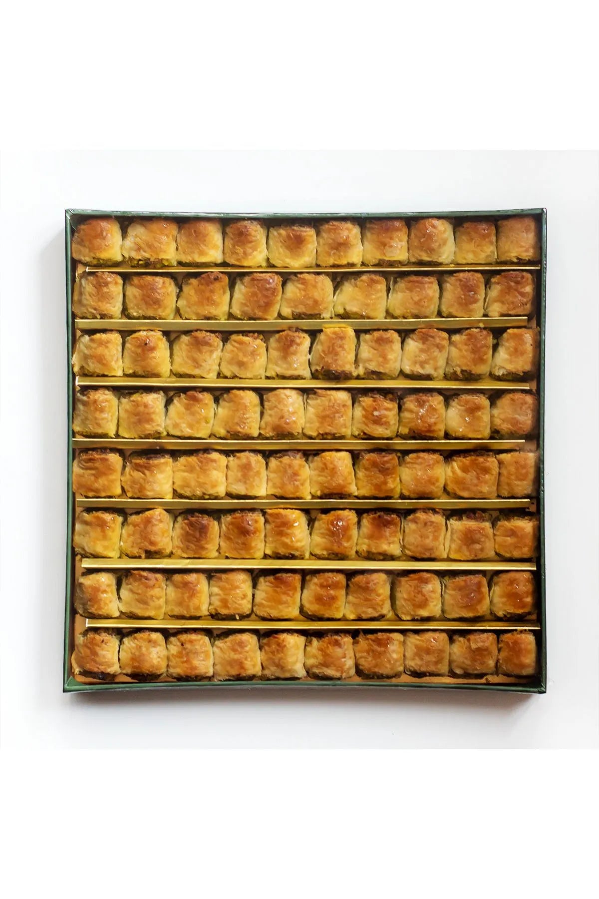 بقلاوة عربية فاخرة بالفستق الحلبي (400 جرام)